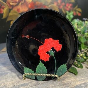 vintage Japanese Ryukyuan black red hibiscus lacquerware 7 inch plate Okinawa